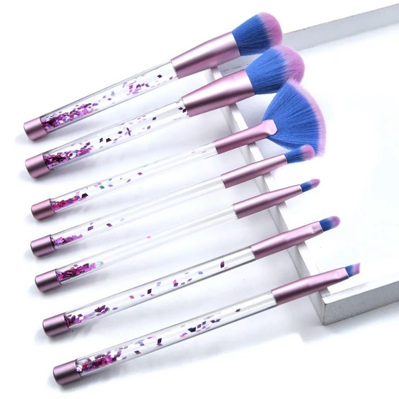 7pcs Crystal Makeup Brushes Kit + Case - Picture 4 of 11